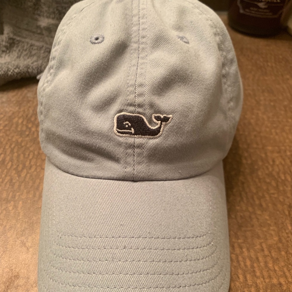 Vineyard vines cap